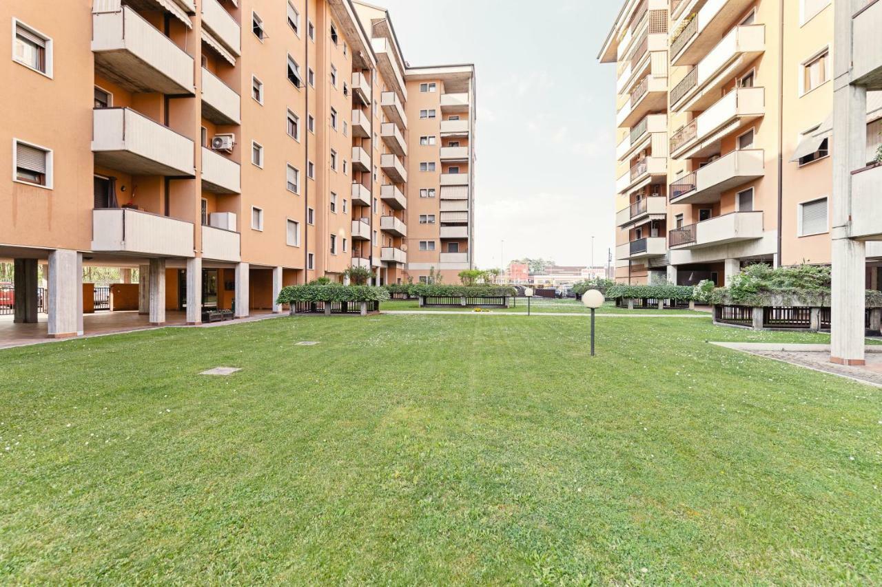 Апартаменти Colourful Flat Borgo Roma Верона Екстер'єр фото
